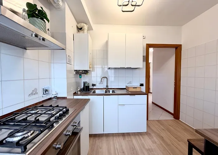 Apartment Location Eur *