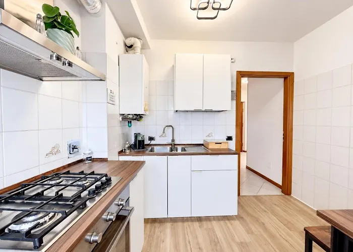 Location Eur Apartmán *
